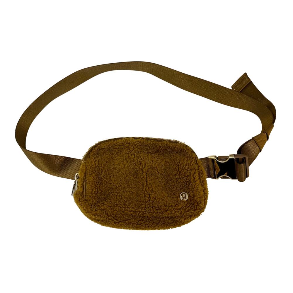 Lululemon Everywhere Fleece Belt Bag in the color Burnt Caramel